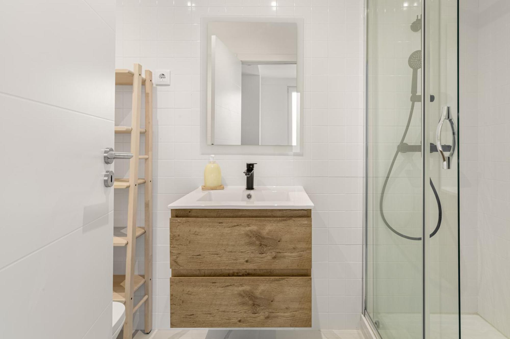 Joivy Minimalistic Apt W Patio In Principe Real Lisboa Exterior foto